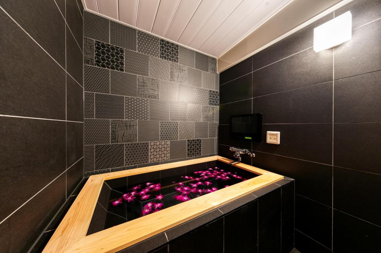 Lotus Koiwa (adults Only) 2*