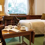 Hilltop Hotel