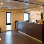 Tokyo Plaza Hotel