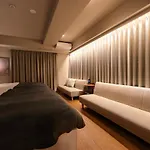 Akari Ueno Iriya - Vacation Stay 67568V