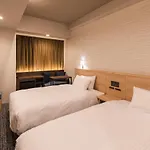 Sotetsu Grand Fresa Takadanobaba