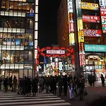 新宿繁华市中心艺术公馆/交通便利/徒步三分钟伊势丹/商务出行便利/免费wi-Fi