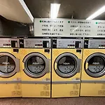 デザイナーズルーム新宿 エレベーター付　繫華街に至近 最大6人 　飲食店集中　買い物便利