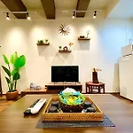 浅草桥车站徒步4分钟/秋叶原徒步12分钟/全新装修/高速wifi/网络电视