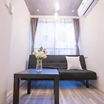 Chic And Contemporary Trendy Bnb In The Heart Of The City- Y02I
