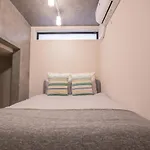 Chic And Contemporary Trendy Bnb In The Heart Of The City- Y02I