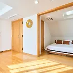 トータル140㎡/メゾネットタイプ豪華マンション/エレベーター付き/駅徒歩7分/最大16人