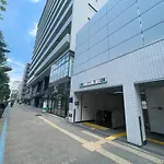 3ベッドルームとリビング 4部屋全て個室 混まない2つのシャワールームとトイレ 東新宿駅2分8名