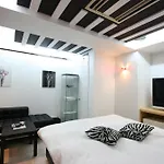 Hotel Q