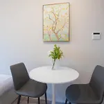 A Chic And Contemporary Trendy Bnb In The Heart Of The City- E02F
