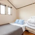弥生町1丁目206