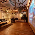 Grand Piano & Shinjuku 5Min Walk From Station