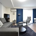 Lang - Vacation Stay 22195V