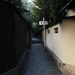 Studio-D