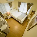Family Or Business Travel 20 Percent Off 3 Minutes To Shinjuku Max 3 People