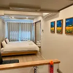Uhome Fabric Hotel