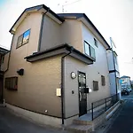 J\'S Backpackers