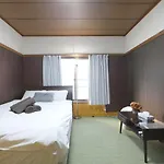 T Apartment In Kitashinjuku
