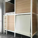 Bed And Yoga Tokyo - Hostel, Caters To Women