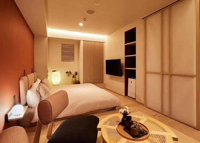 Livegrace Mabuji Park Hotel - Vacation Stay 51965V