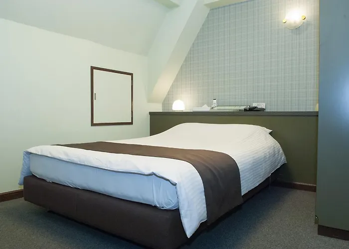 Hotel L