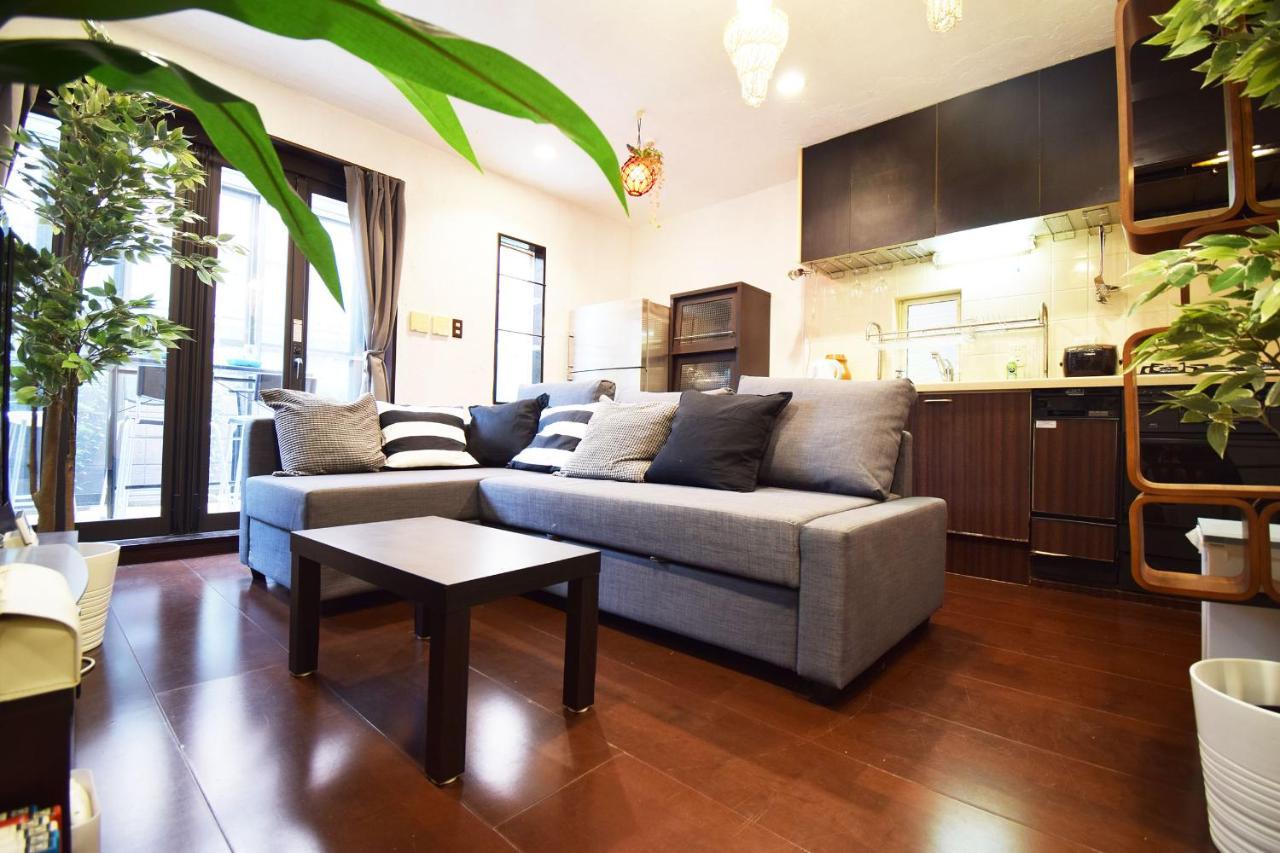 Hachiyama House