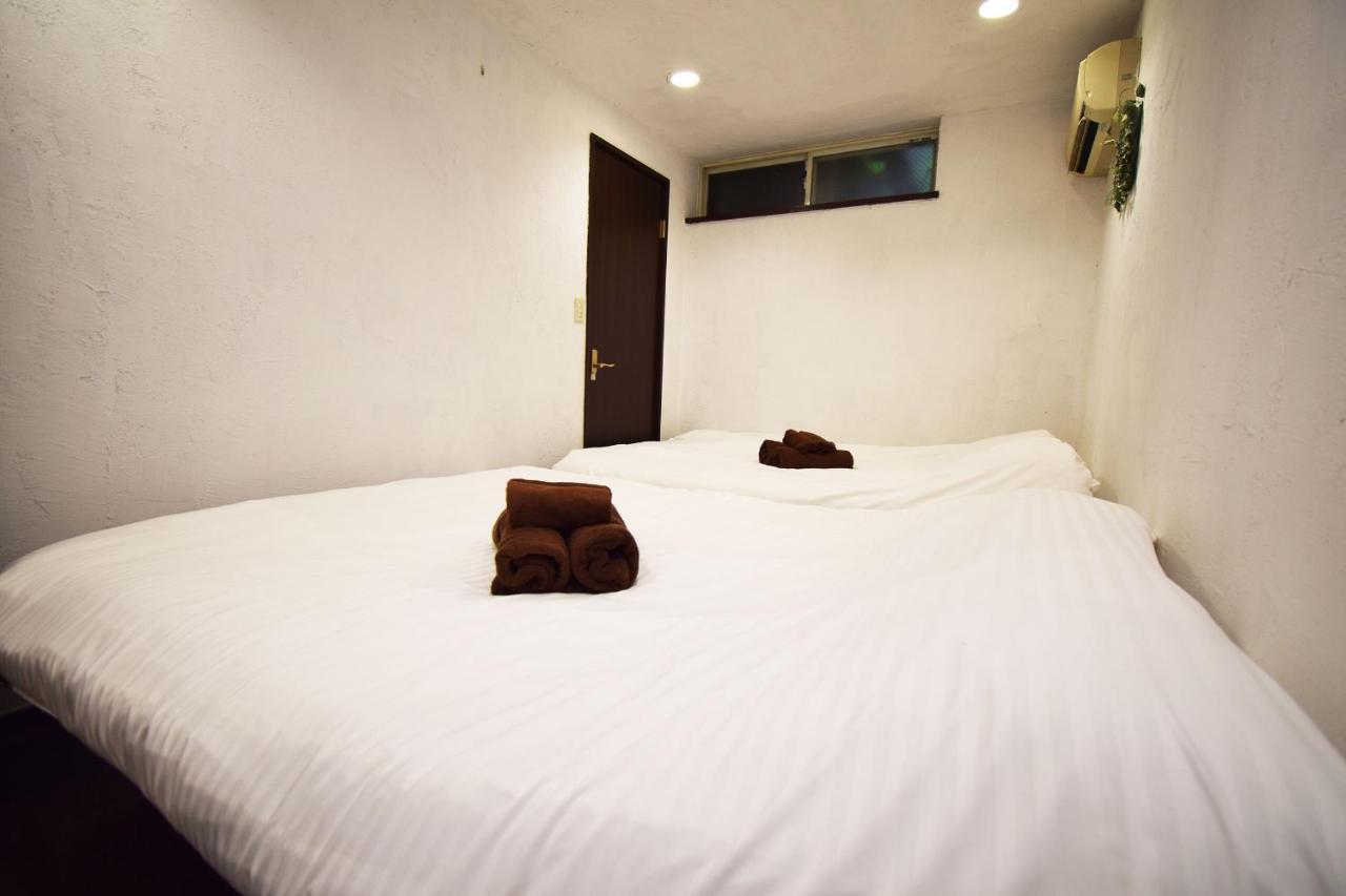 Hachiyama House