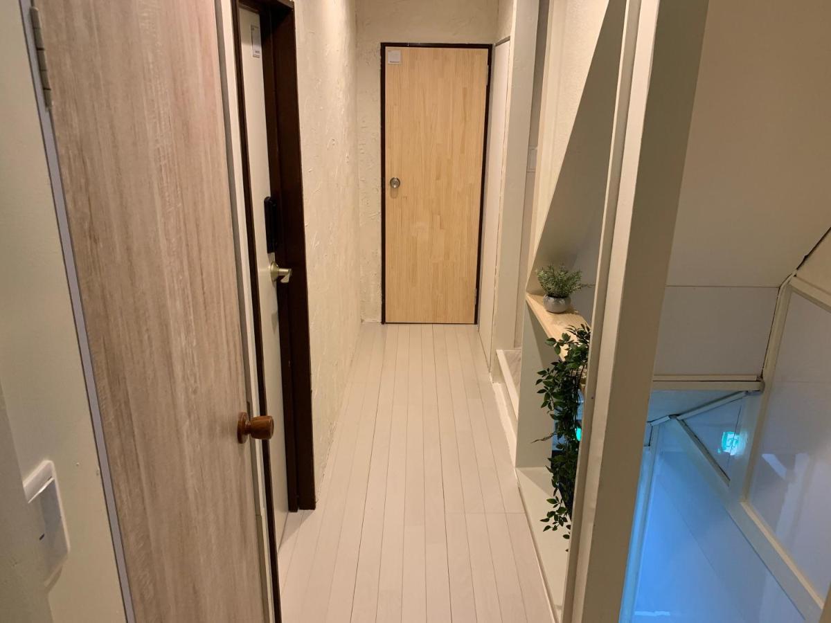 Apartment From Scratch Hanare