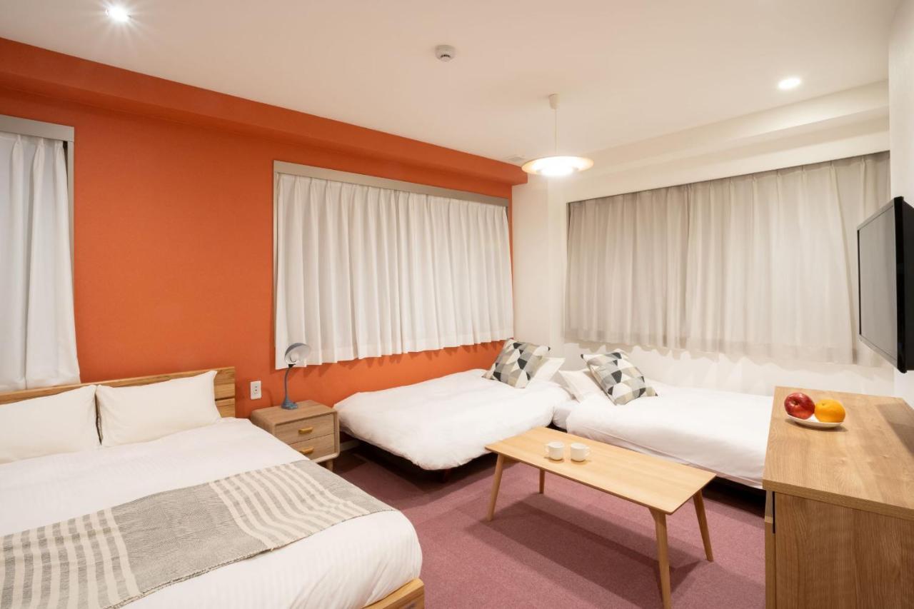 Playsis East 3*