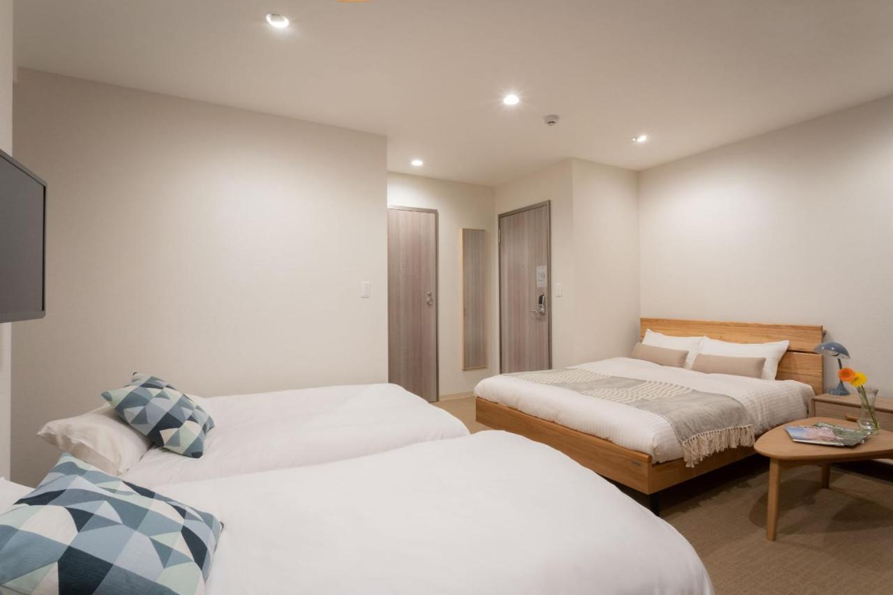 Playsis East 3*