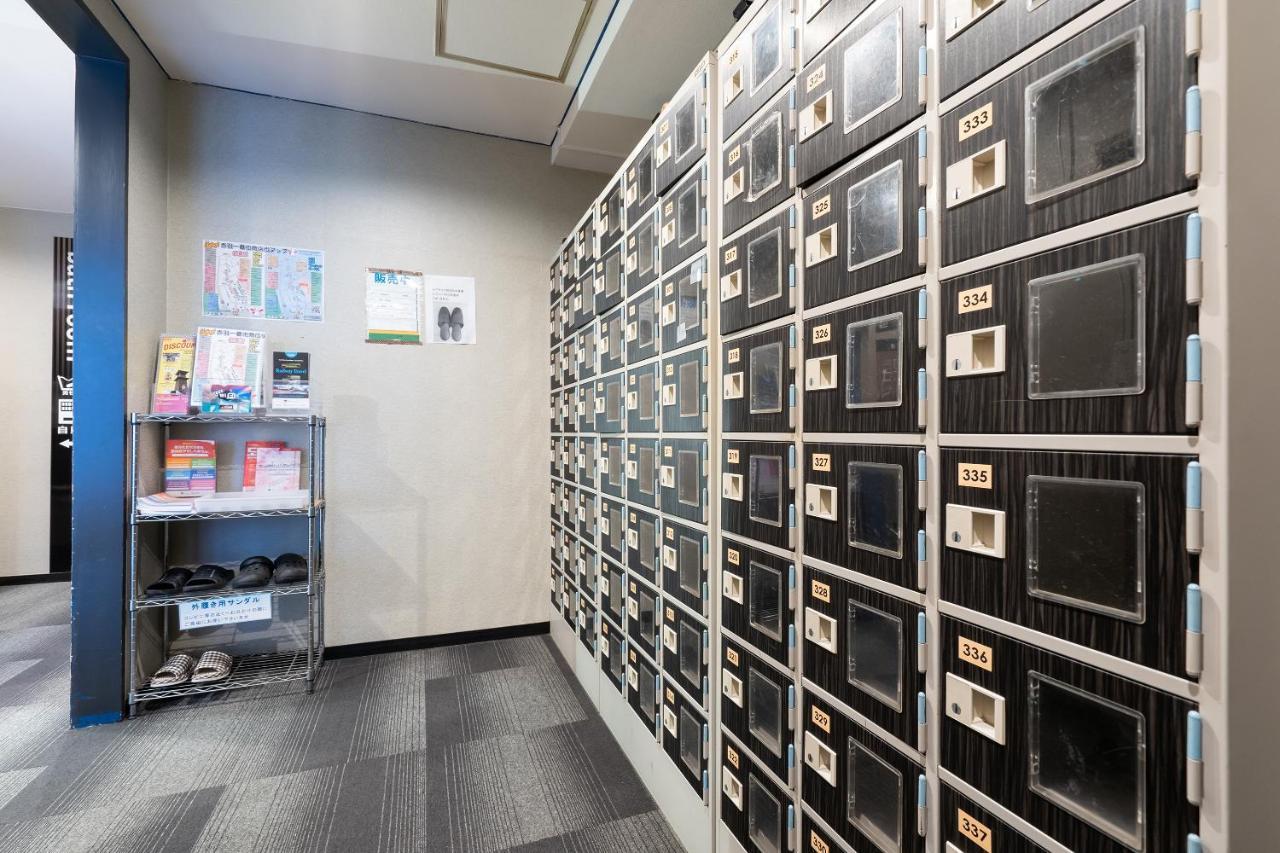 Oyo Tetora Akabane Capsule hotel