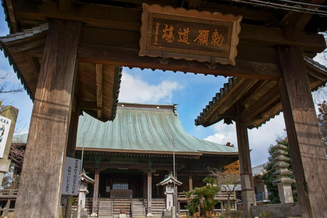 Oyo Exsaison Sugamo Hotel 4*