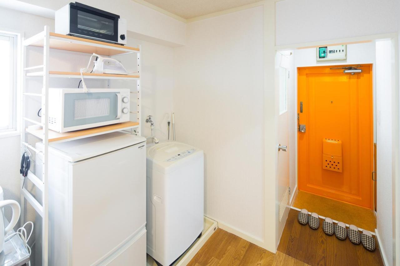 Apartment Tsukimura Building *