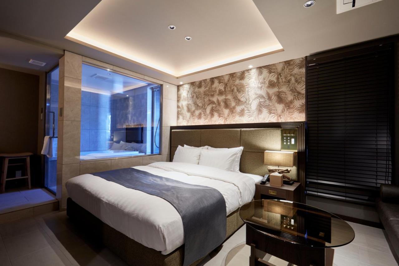 Bamboo Garden Kinshicho Adult Only Hotel