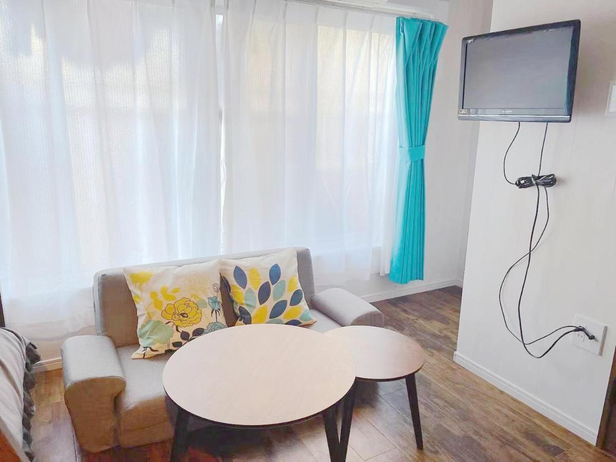 Tiffany Apartment *
