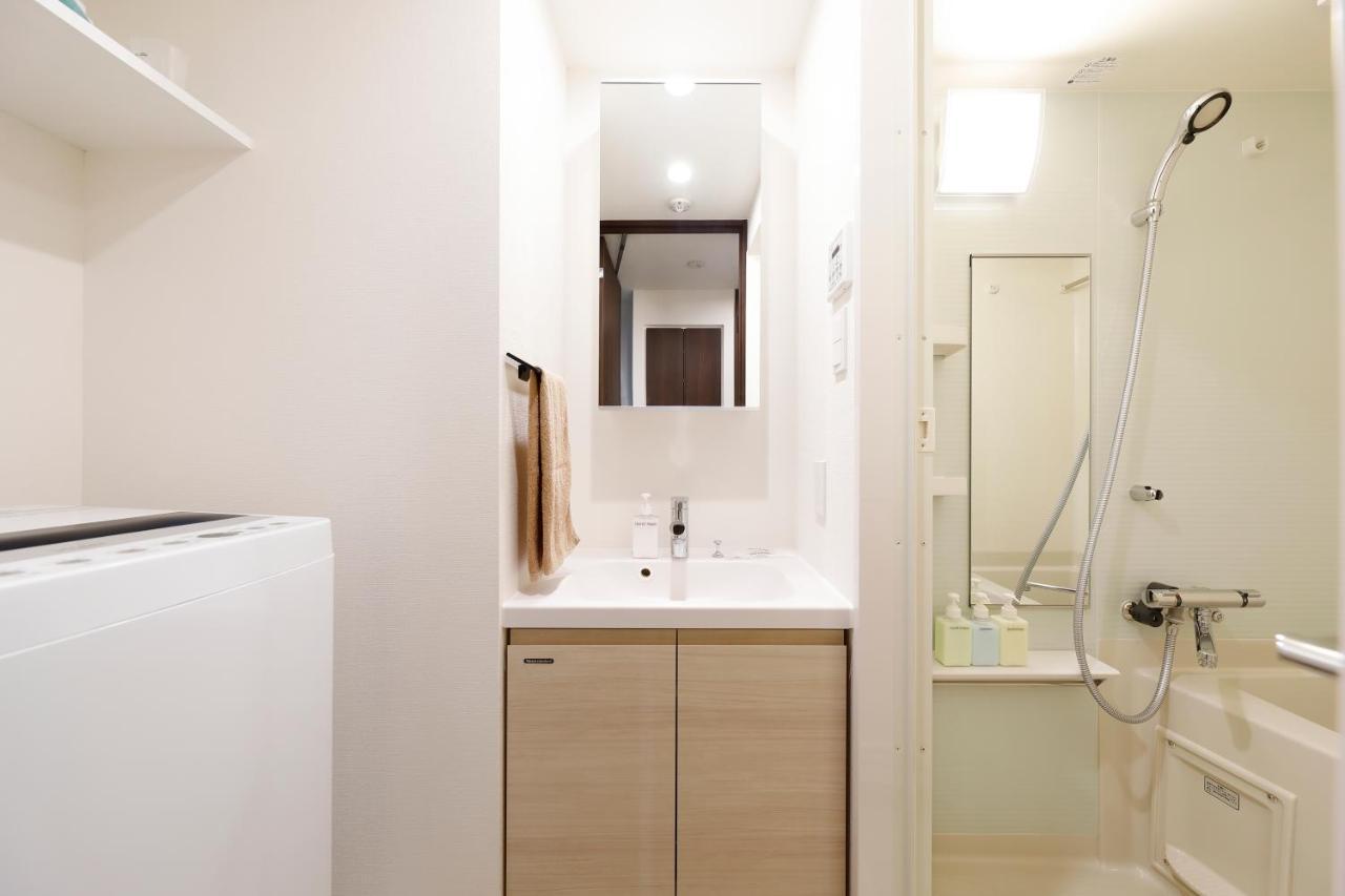 Mat Oshiage Apartment