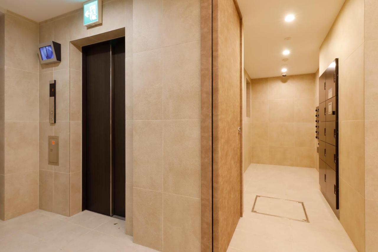 Mat Oshiage Apartment *