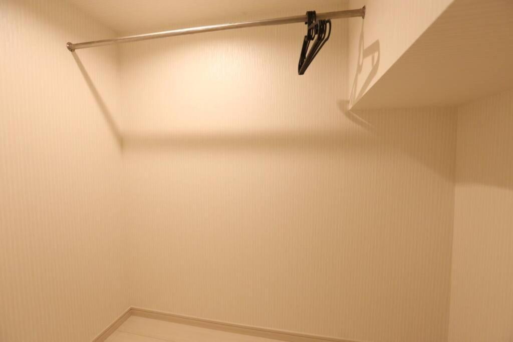 Takemura Building 105 *