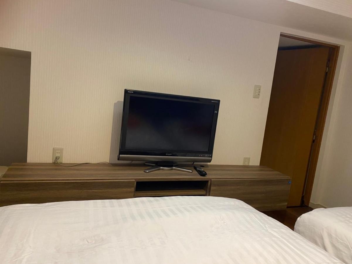 Takemura Building 102 * Tokyo