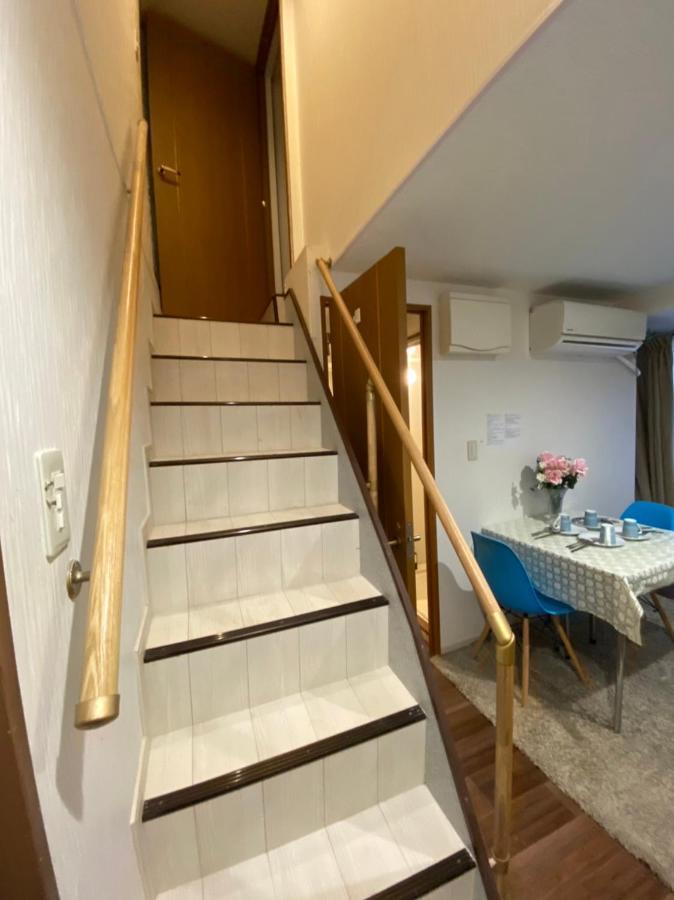 Takemura Building 102 *