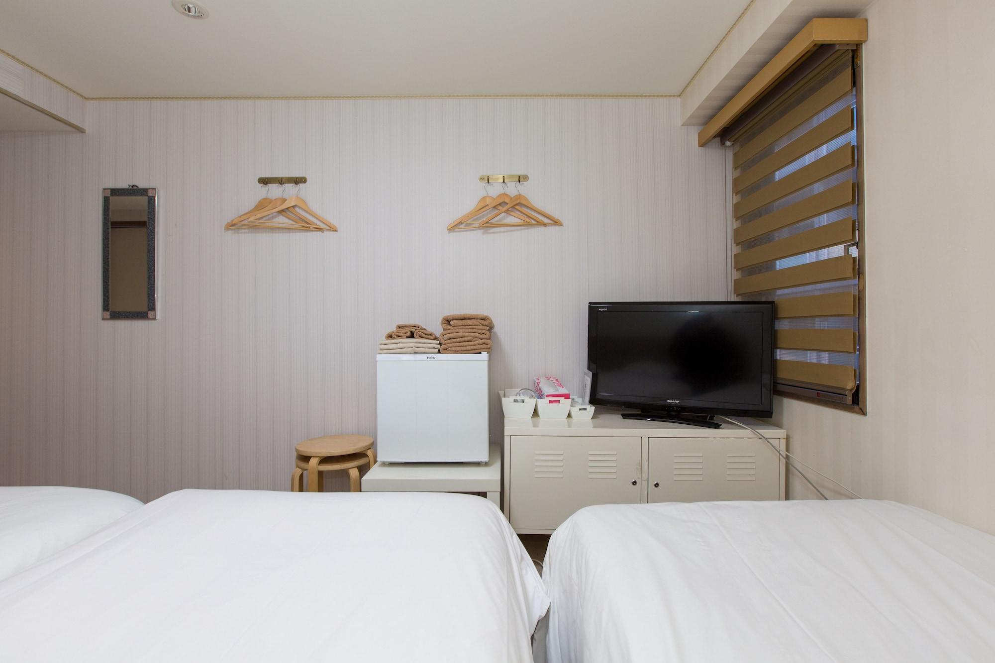Hotel Empire In Shinjuku 2*