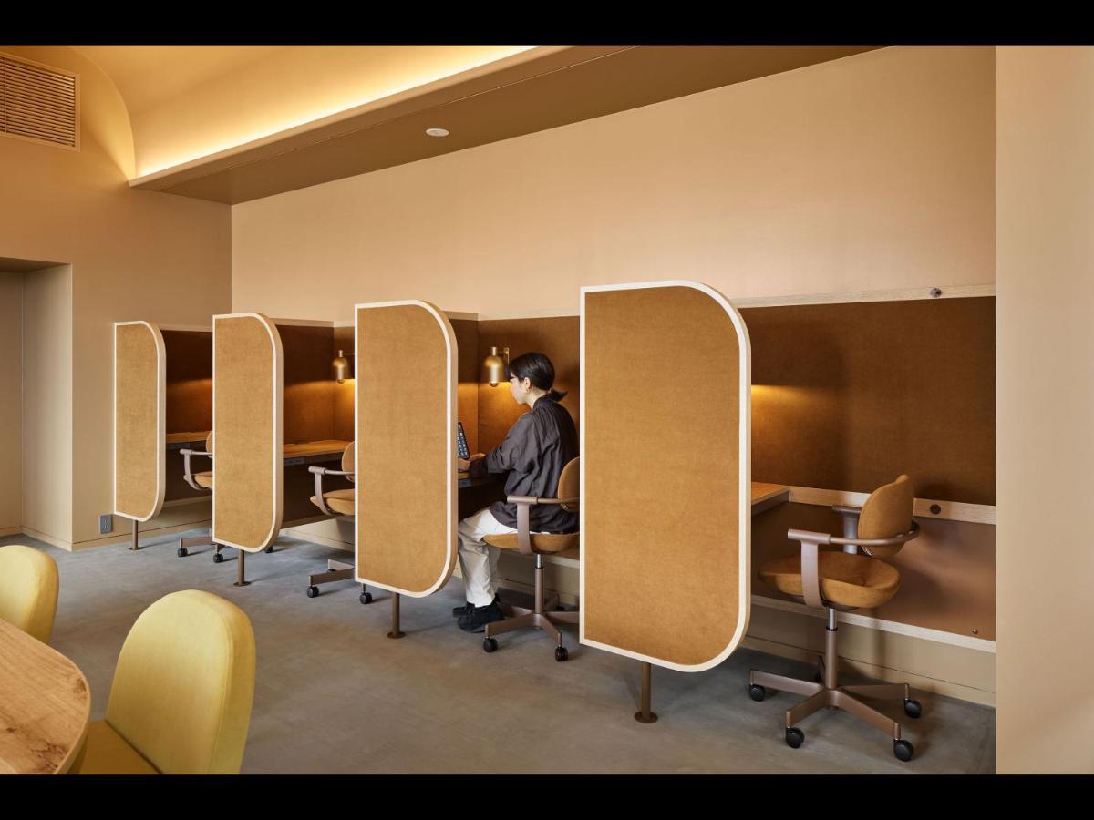 Capsule hotel 9h Nine Woman Shinjuku Sleep Lab Tokyo