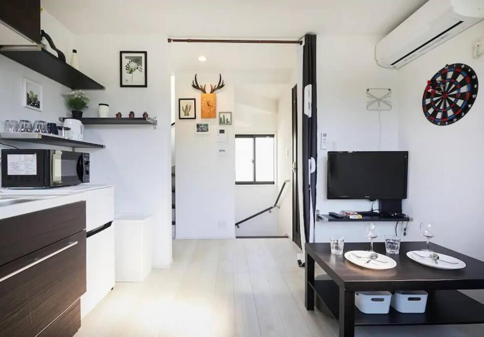 Shinkoiwa House At Jr Line.easy To Airport&disney. Holiday home Tokyo