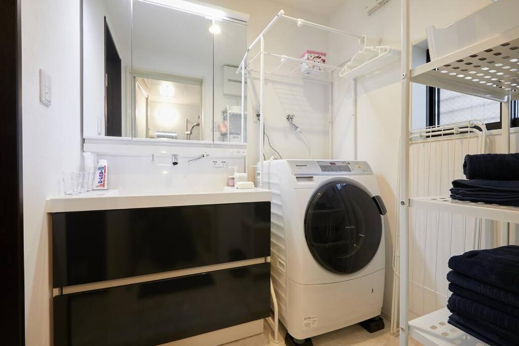 Holiday home Shinkoiwa House At Jr Line.easy To Airport&disney. Tokyo