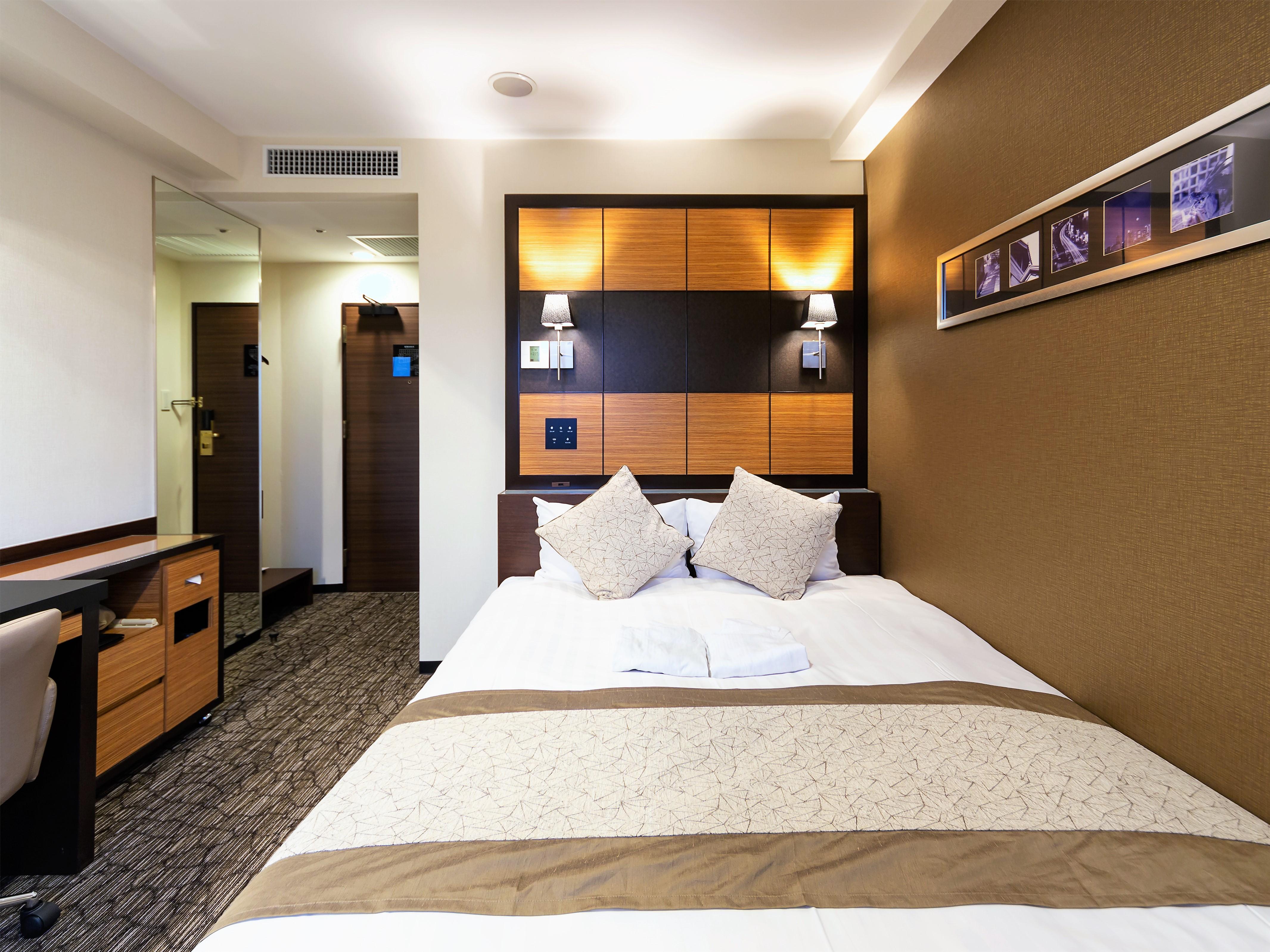 Wing International Premium Yotsuya Hotel 3*