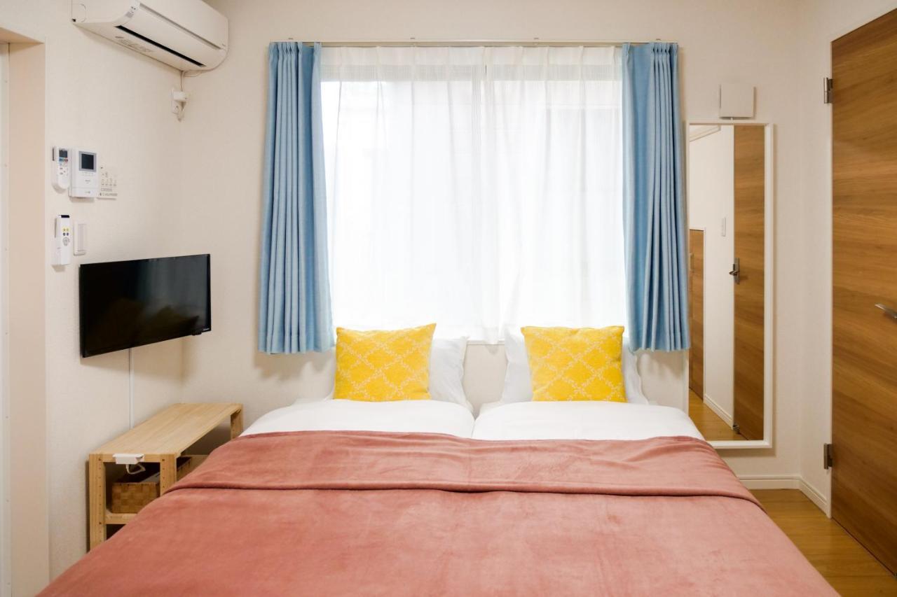 Triphome Tateishi New Open/2 Single Beds/big Table/300m Wifi * Tokyo