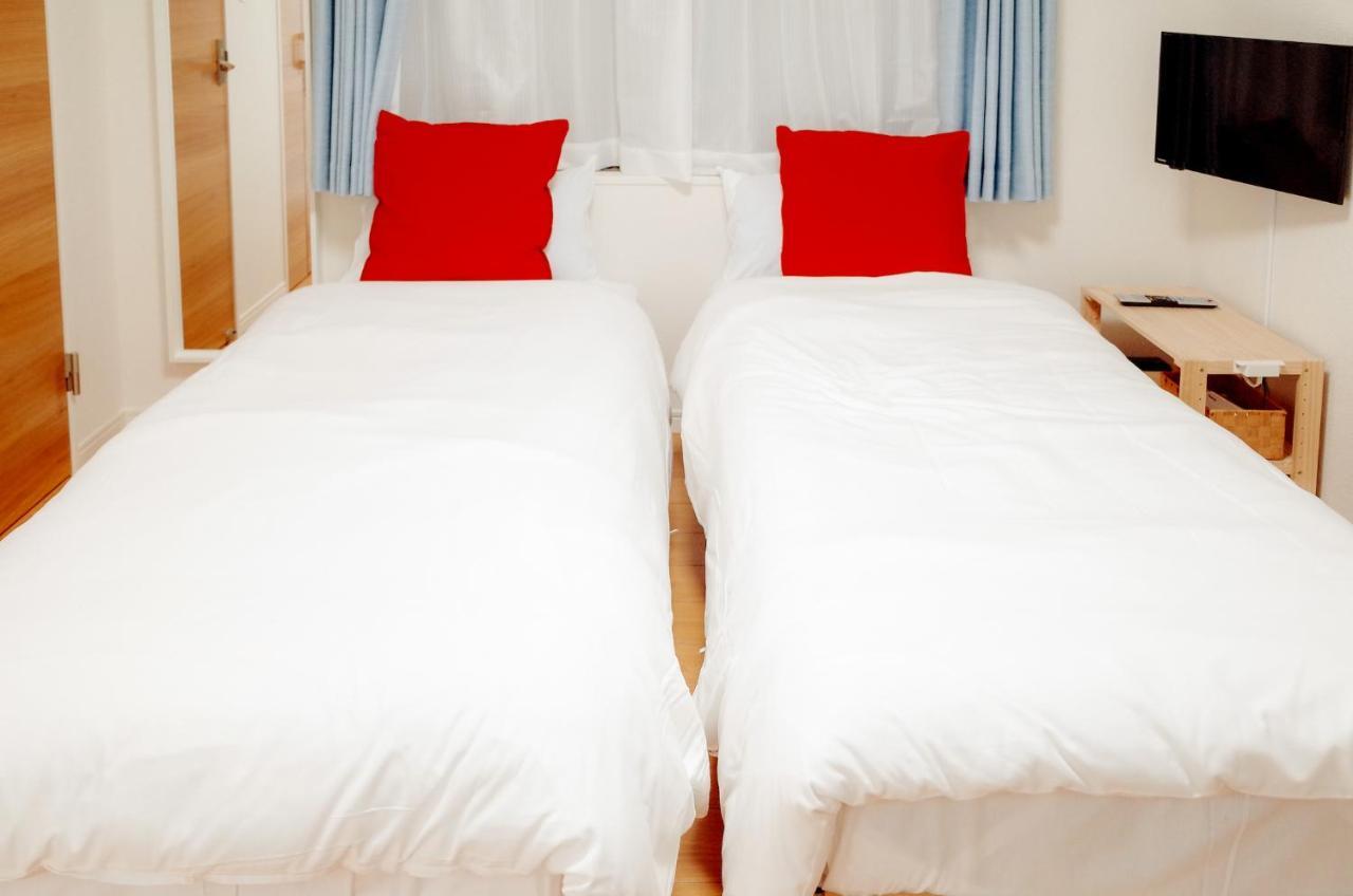 Triphome Tateishi New Open/2 Single Beds/big Table/300m Wifi
