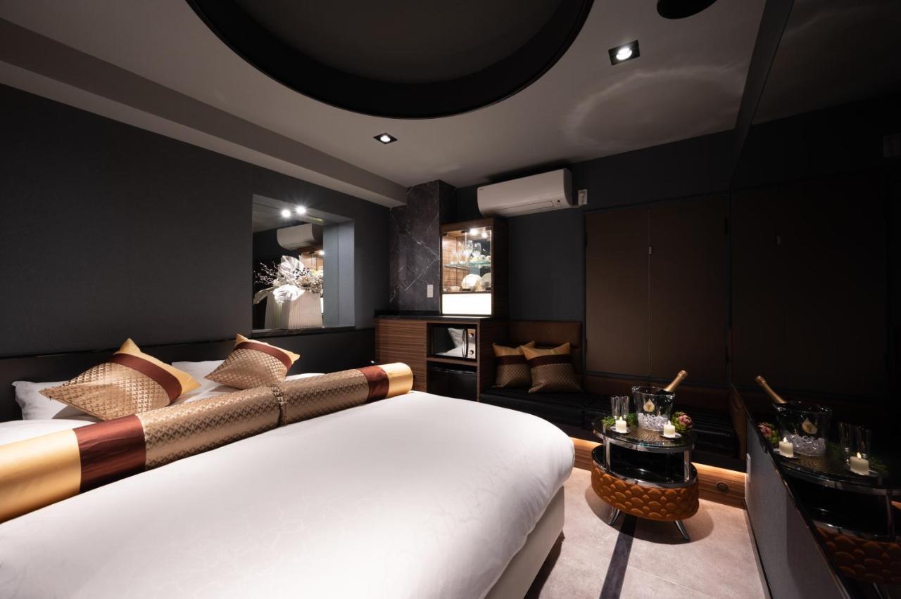 Varkin Ikebukuro Nishiguchi 3*