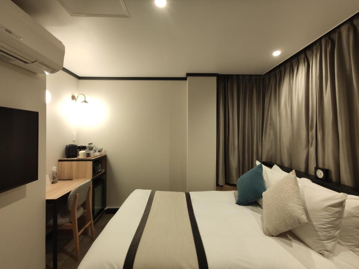 Yksi Sauna & Tokyo