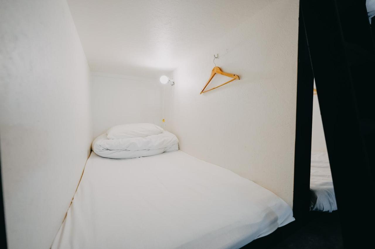 Unito Light Shimbashi Guest house